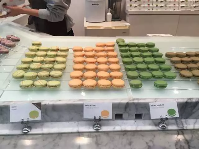 Chantal Guillon Macarons