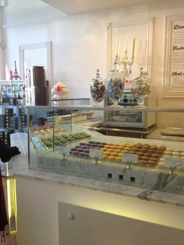 Chantal Guillon Macarons