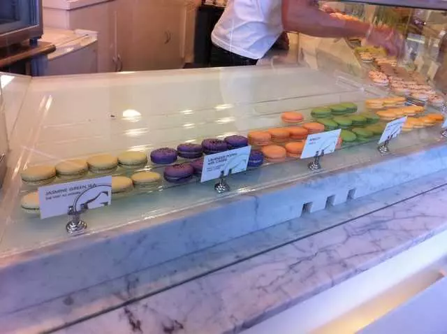 Chantal Guillon Macarons