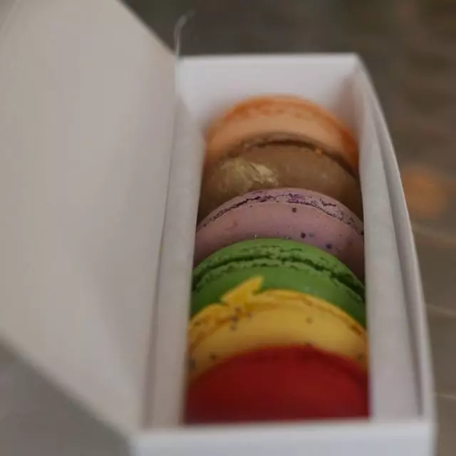 Chantal Guillon Macarons