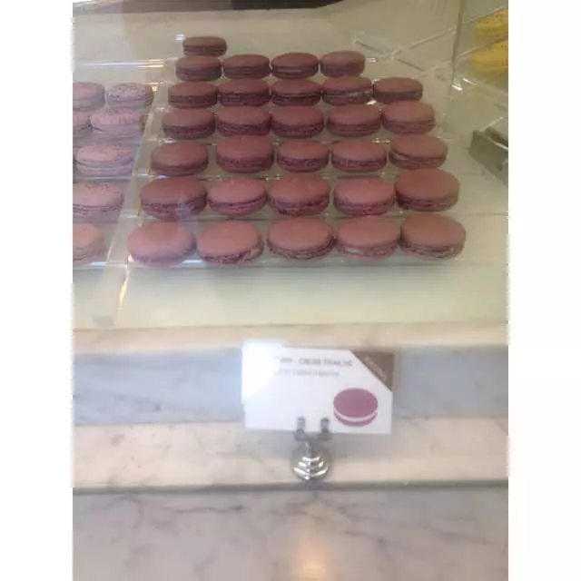 Chantal Guillon Macarons