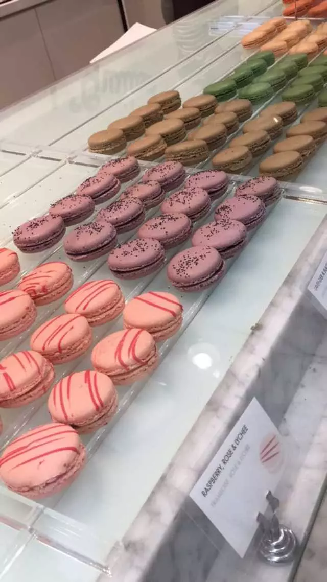Chantal Guillon Macarons