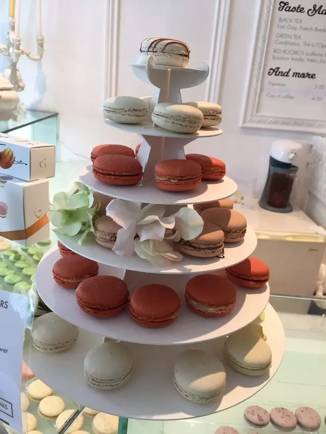 Chantal Guillon Macarons