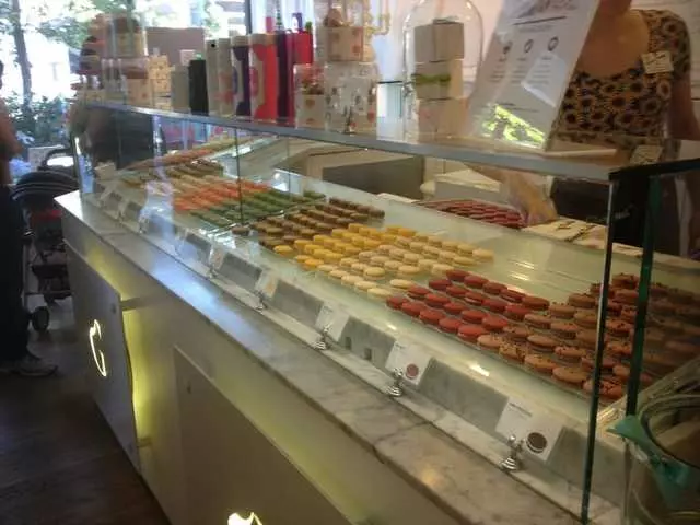 Chantal Guillon Macarons