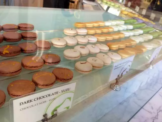 Chantal Guillon Macarons