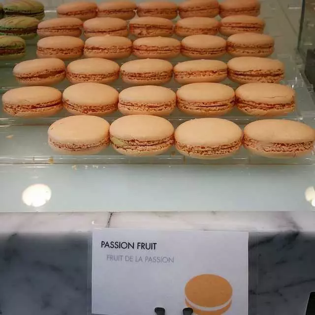 Chantal Guillon Macarons