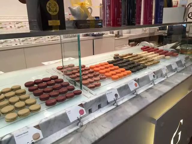 Chantal Guillon Macarons