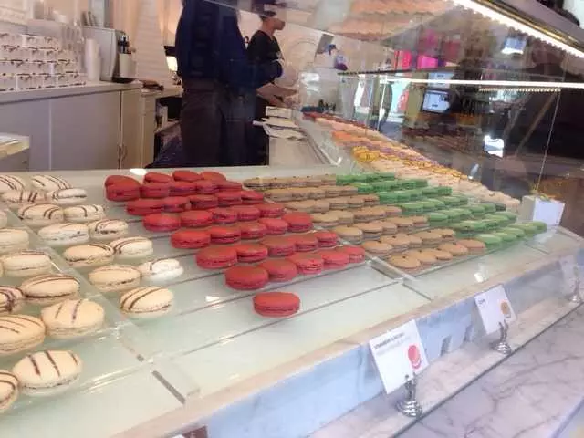 Chantal Guillon Macarons
