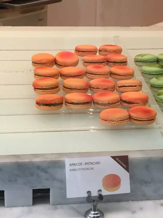 Chantal Guillon Macarons