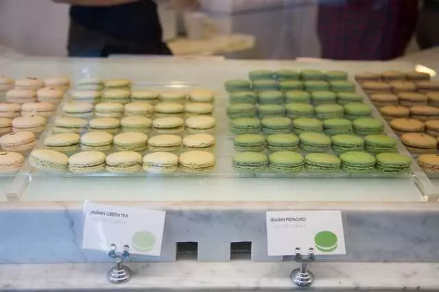 Chantal Guillon Macarons