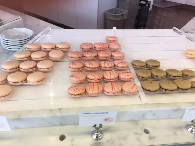 Chantal Guillon Macarons