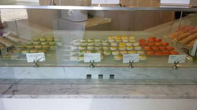 Chantal Guillon Macarons