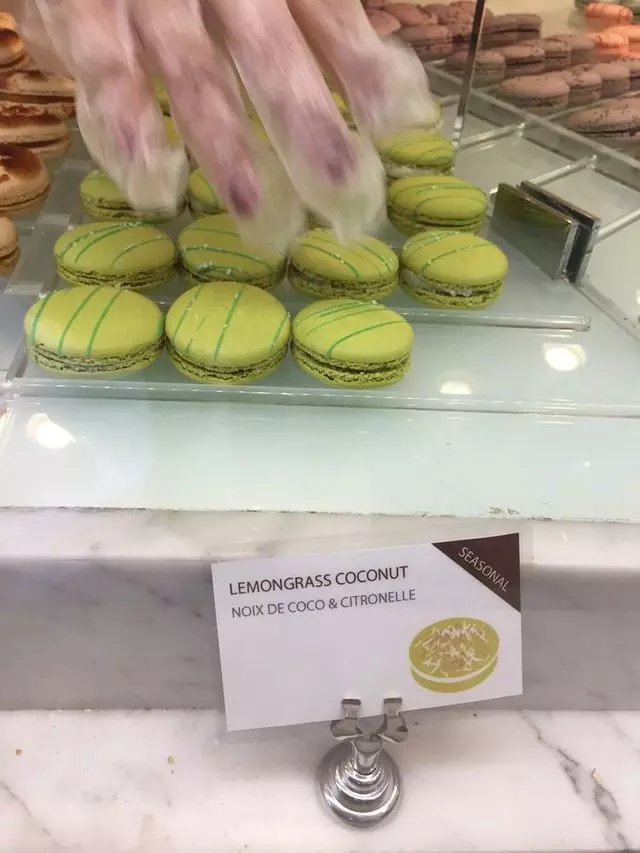 Chantal Guillon Macarons