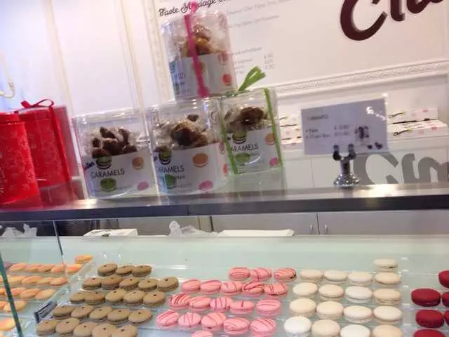 Chantal Guillon Macarons