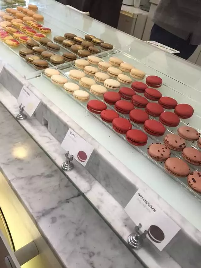Chantal Guillon Macarons