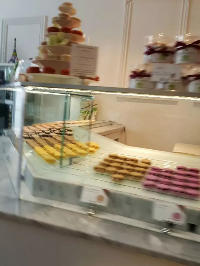 Chantal Guillon Macarons