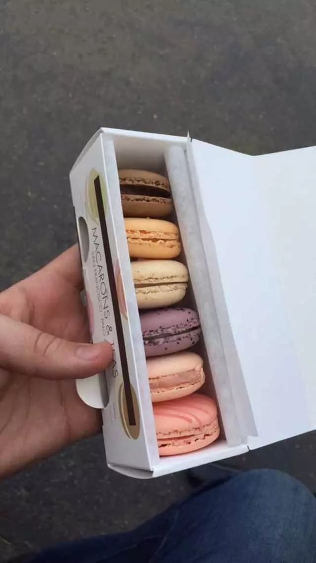 Chantal Guillon Macarons