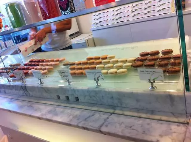 Chantal Guillon Macarons