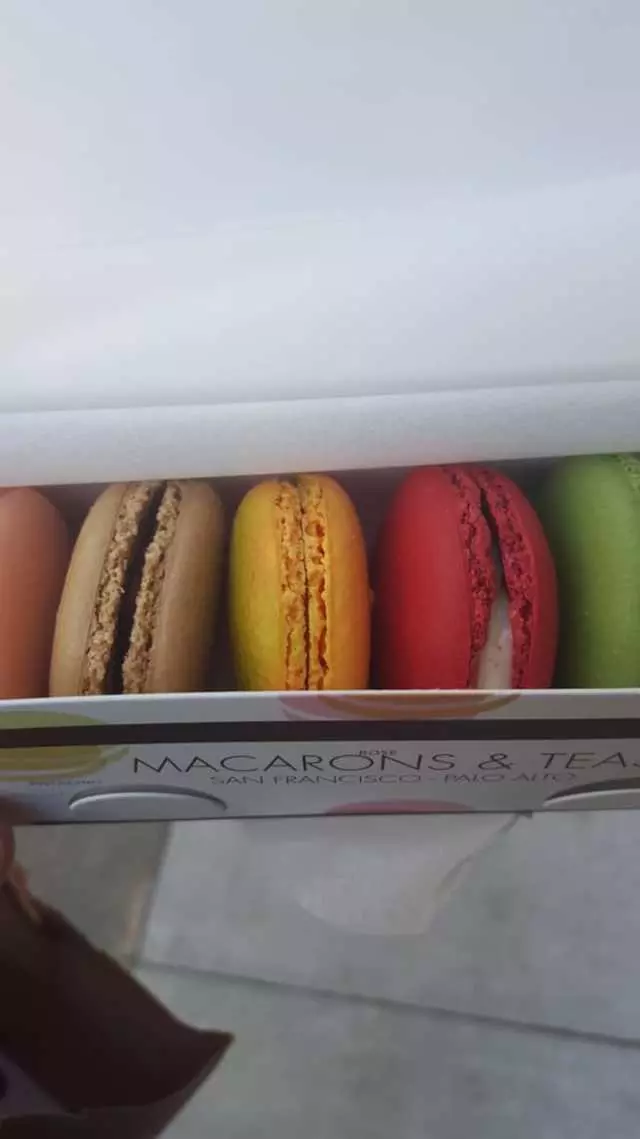 Chantal Guillon Macarons