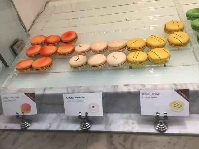 Chantal Guillon Macarons