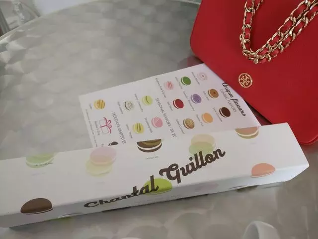 Chantal Guillon Macarons