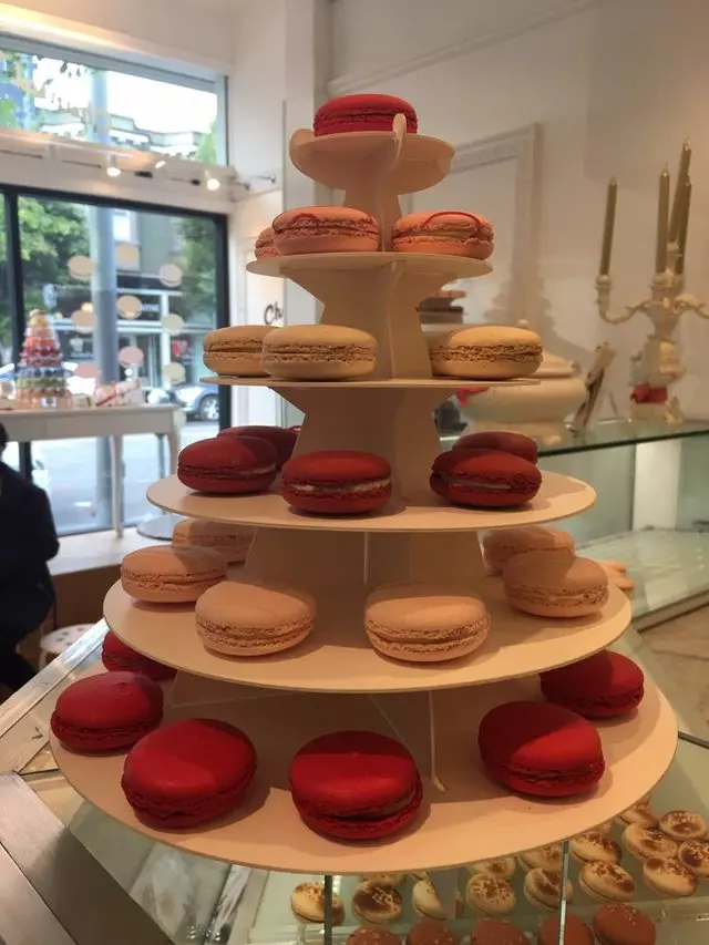 Chantal Guillon Macarons