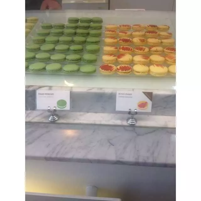 Chantal Guillon Macarons
