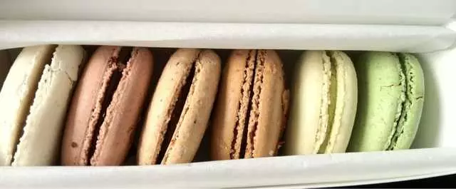 Chantal Guillon Macarons