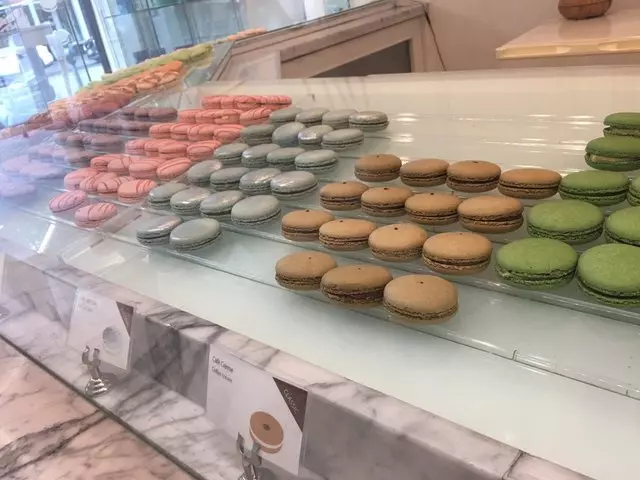 Chantal Guillon Macarons