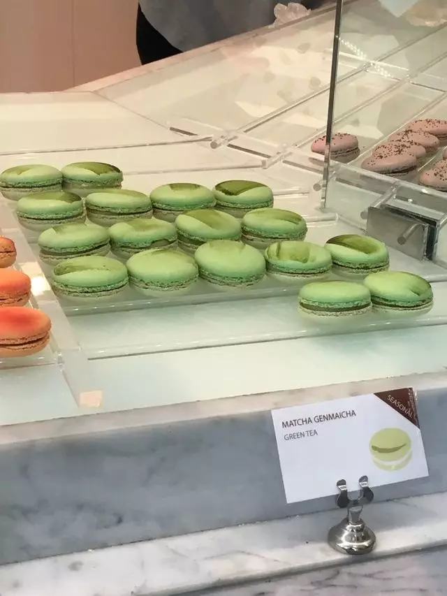 Chantal Guillon Macarons