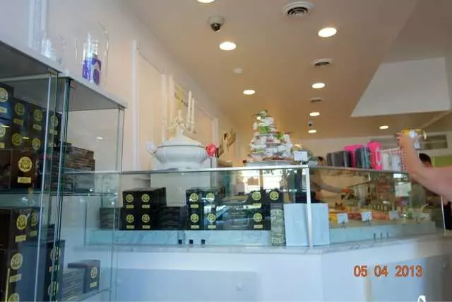 Chantal Guillon Macarons