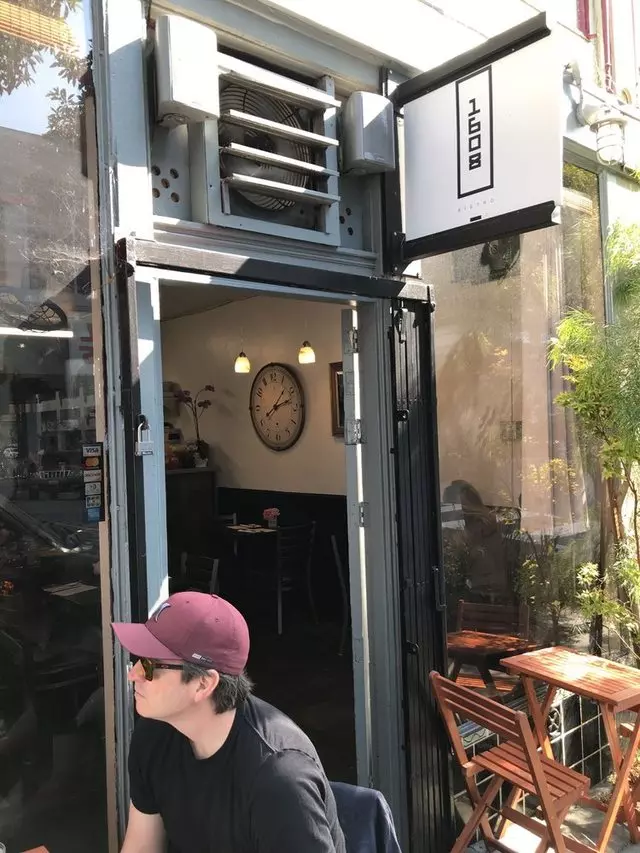1608 Bistro