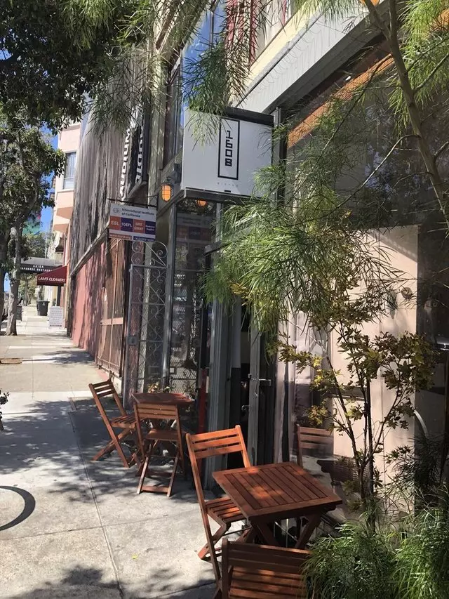 1608 Bistro