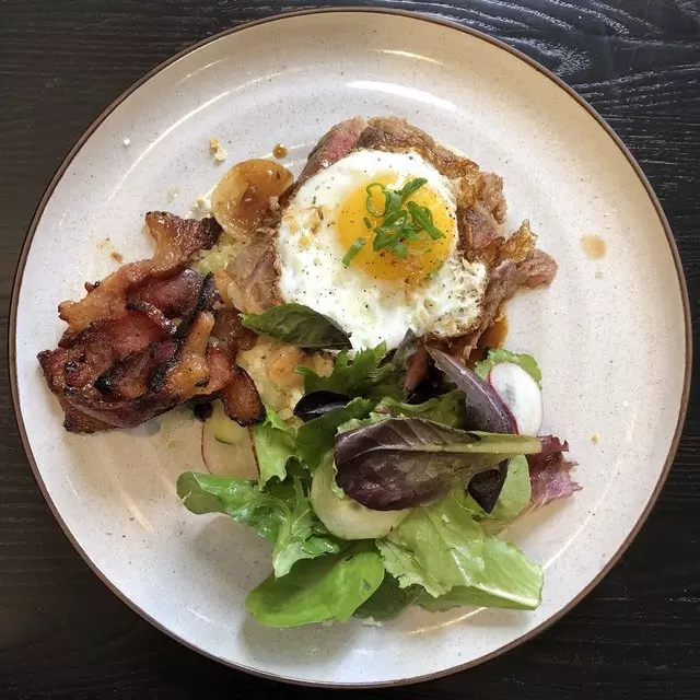 1608 Bistro