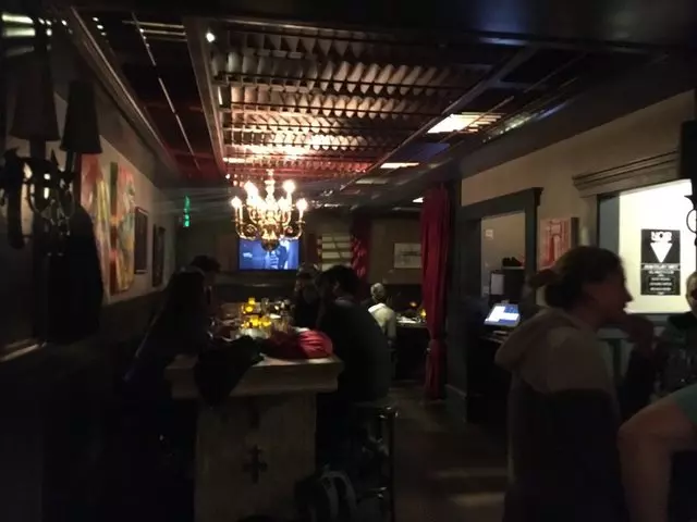 Noir Lounge