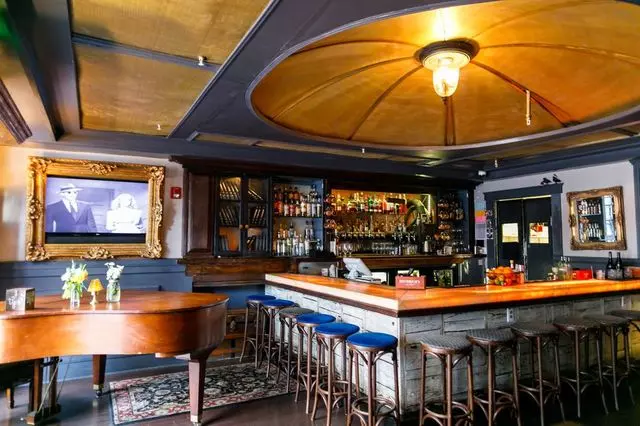 Noir Lounge