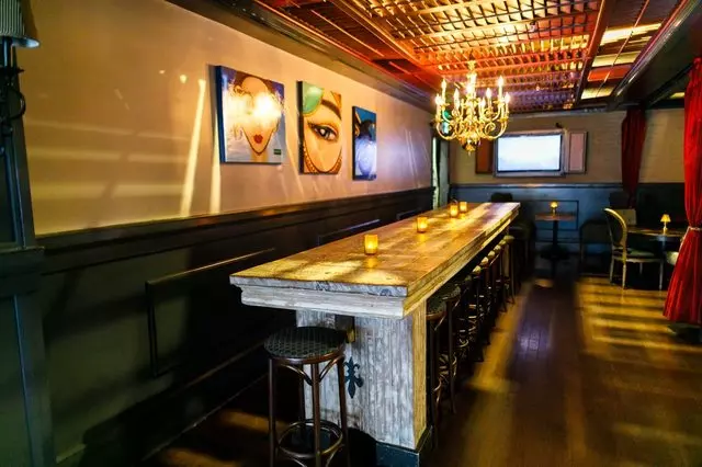Noir Lounge