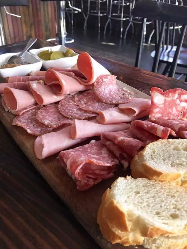 L’emigrante Wine Bar & Bistro