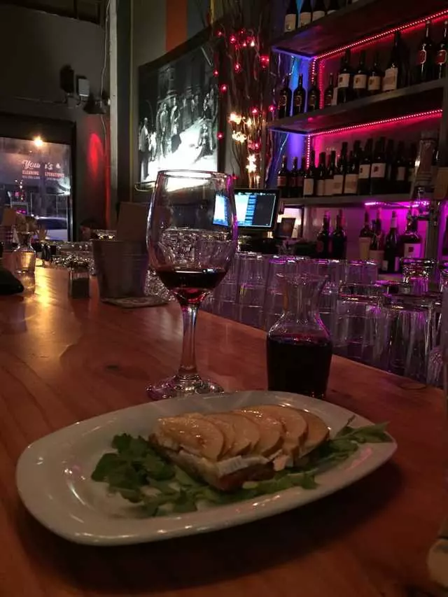 L’emigrante Wine Bar & Bistro