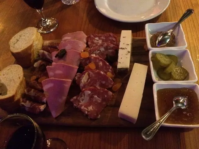 L’emigrante Wine Bar & Bistro