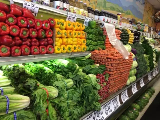 25th & Clement Produce Market