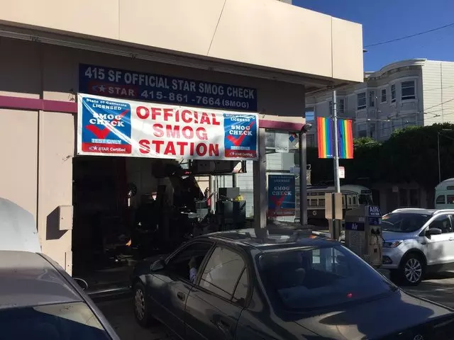 415 SF Official Star Smog