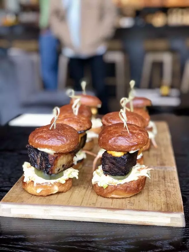 ALX Gastropub