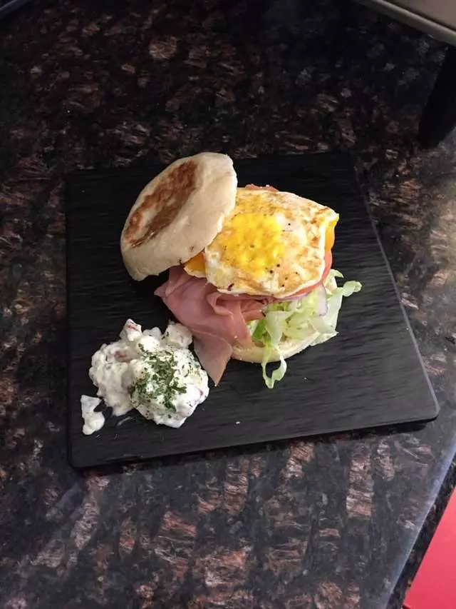 Amitis Café