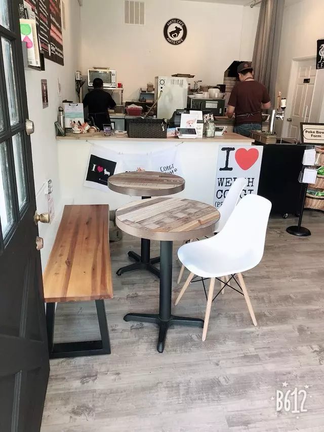 Amitis Café