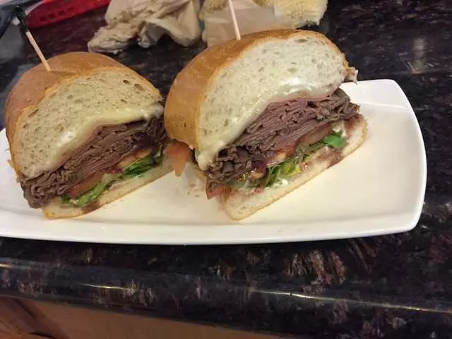Amitis Café