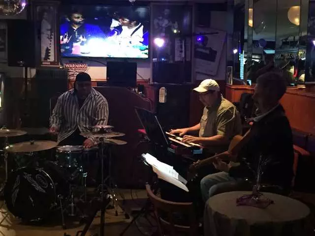 Sam Jordan’s Bar and Grill