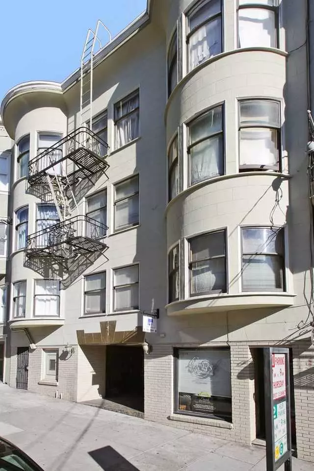 1516 Larkin