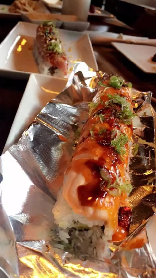 V16 Sushi Lounge