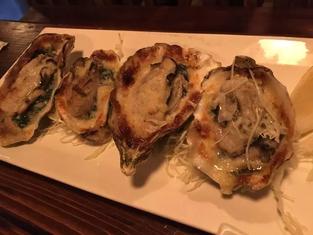 V16 Sushi Lounge